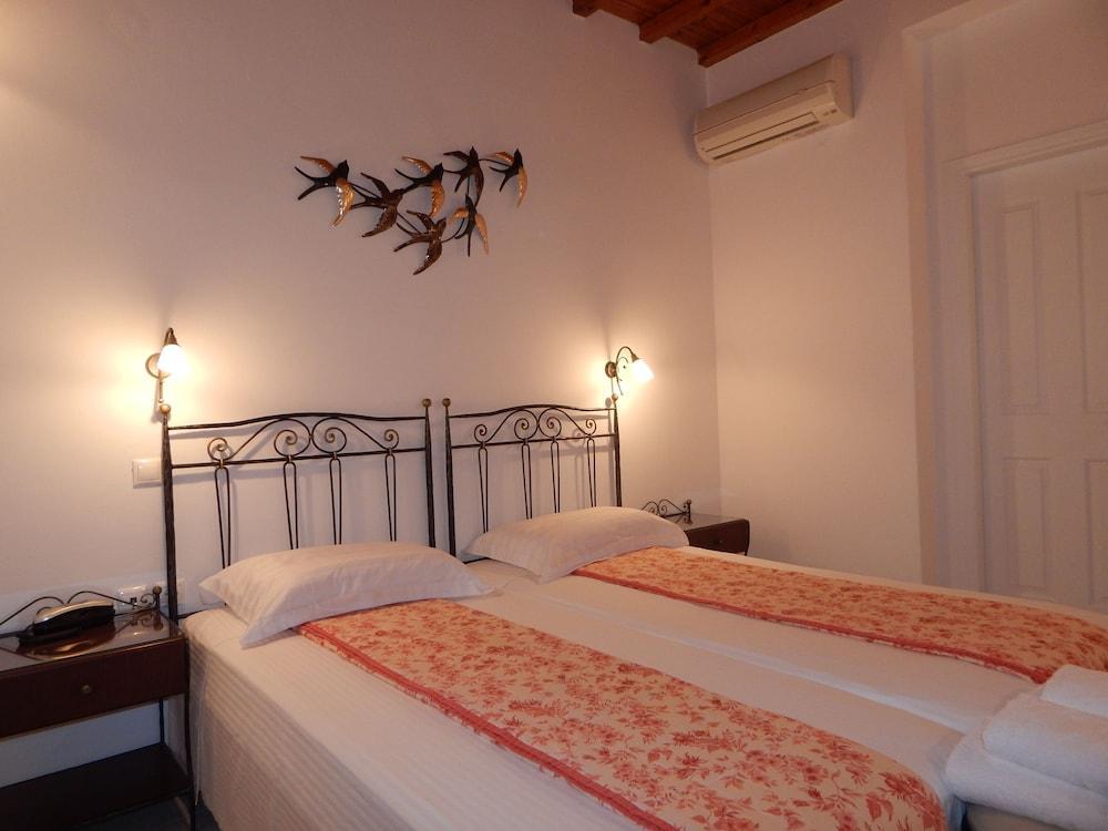 Mr & Mrs White Tinos Hotel ภายนอก รูปภาพ