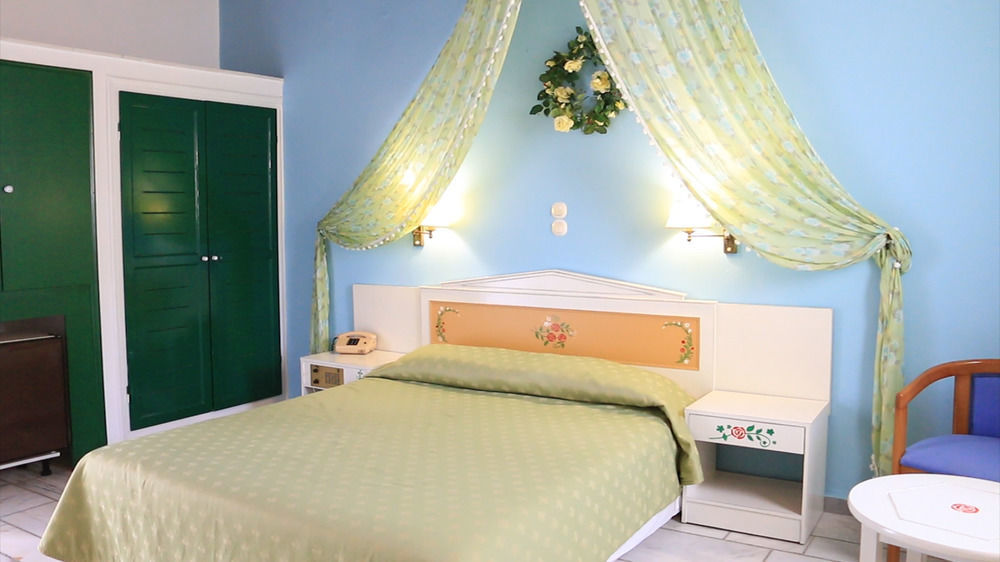 Mr & Mrs White Tinos Hotel ภายนอก รูปภาพ