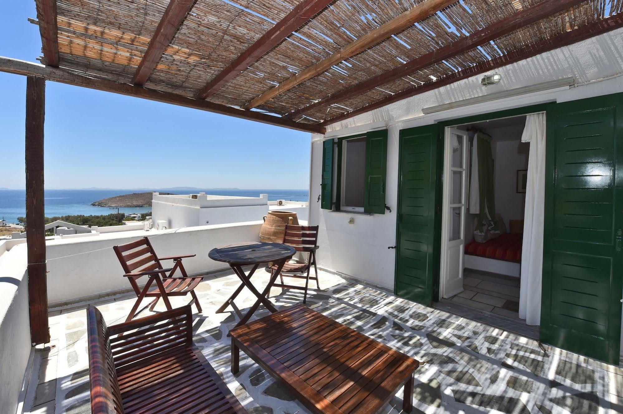 Mr & Mrs White Tinos Hotel ภายนอก รูปภาพ