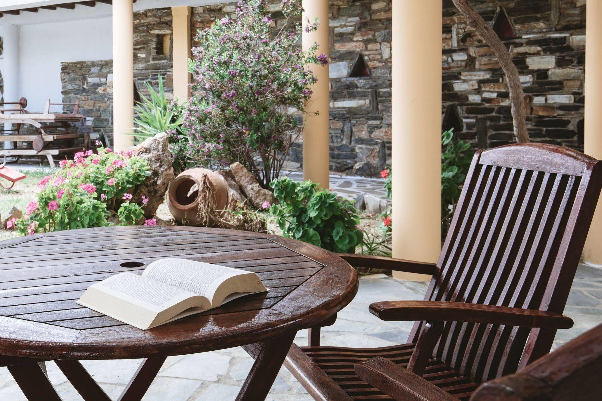 Mr & Mrs White Tinos Hotel ภายนอก รูปภาพ